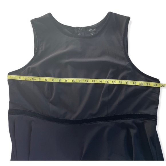 New Torrid Velvet Trim Asymmetrical Peplum Top - Picture 7 of 7